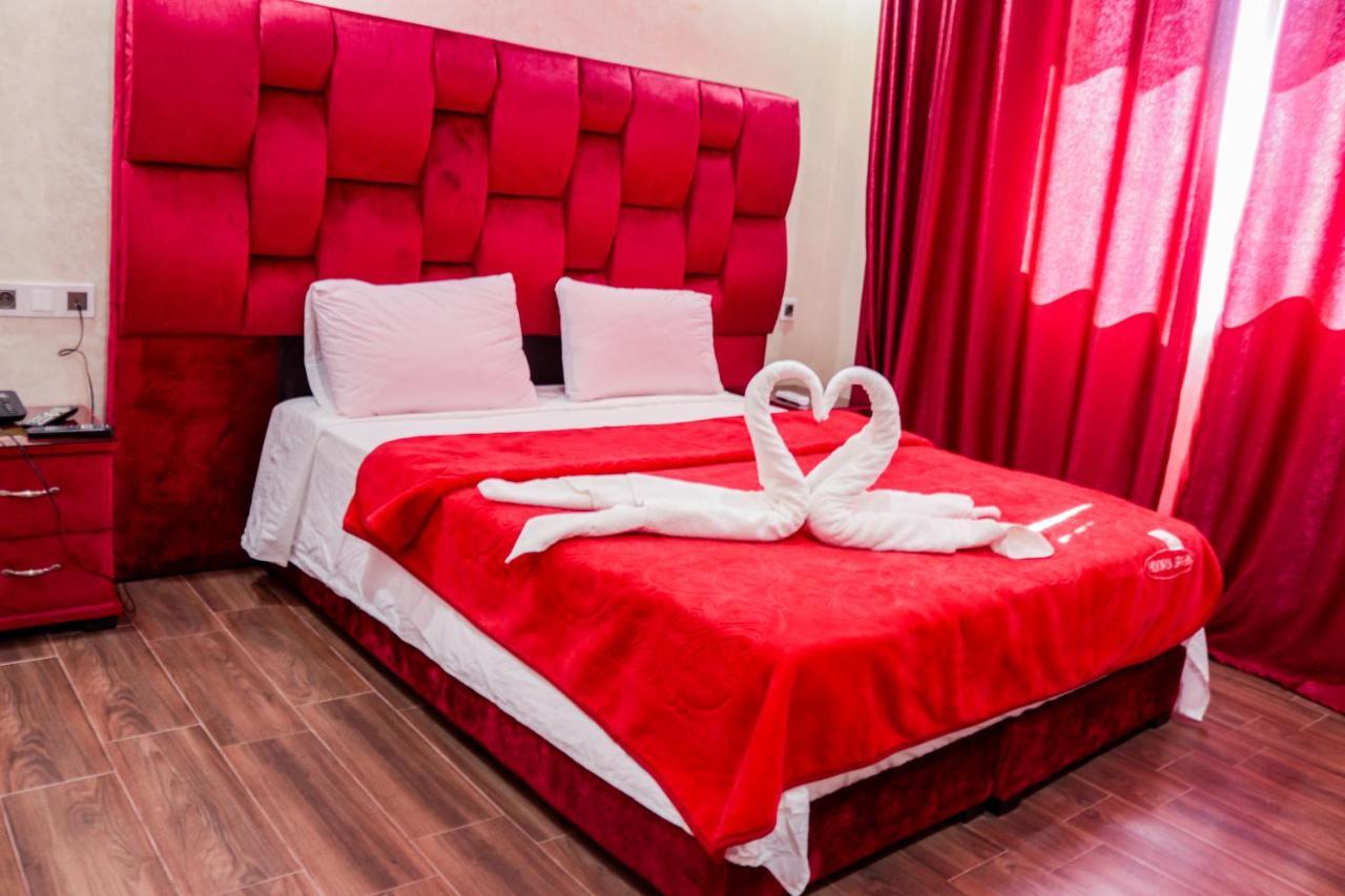 Hotel Borj El Arab Kourigha Esterno foto